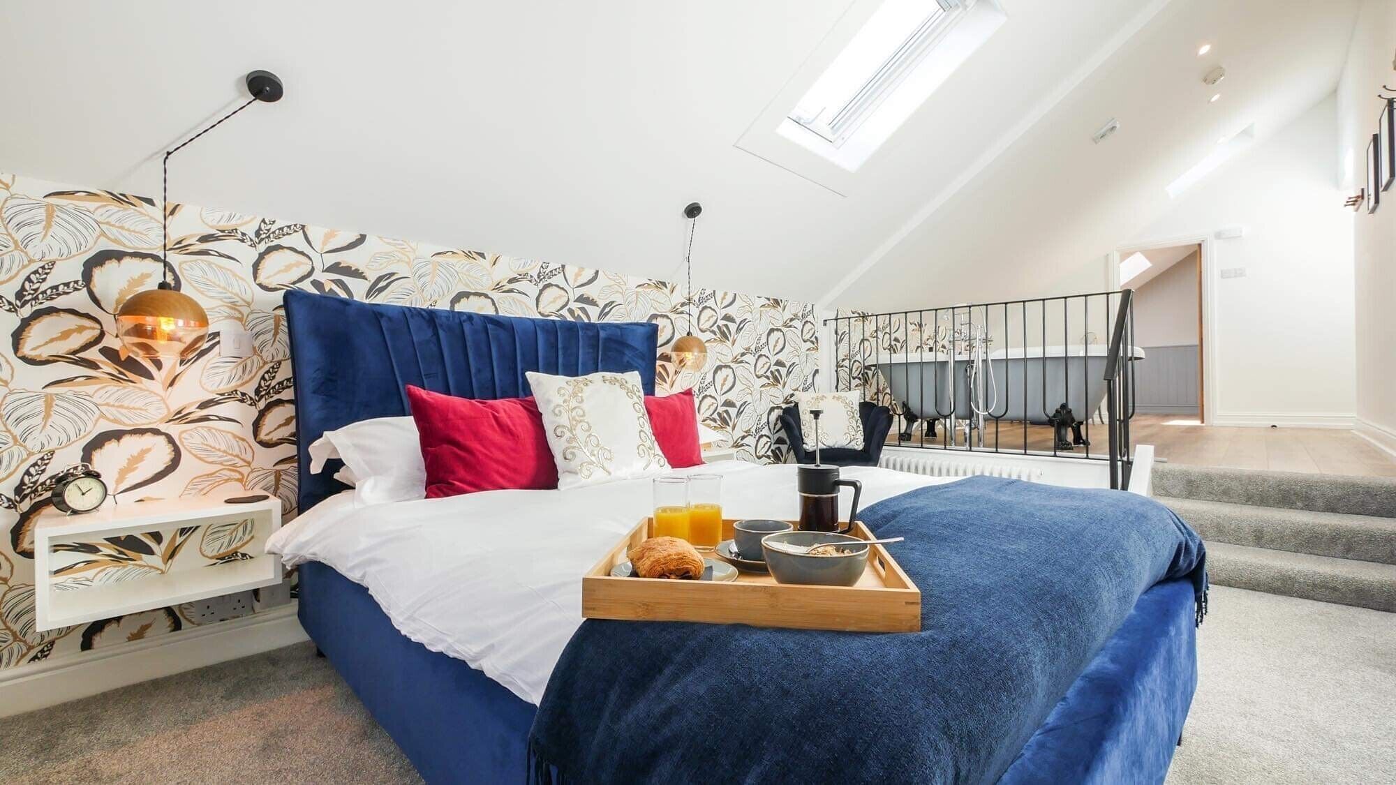 In-room safe, free WiFi, bed sheets