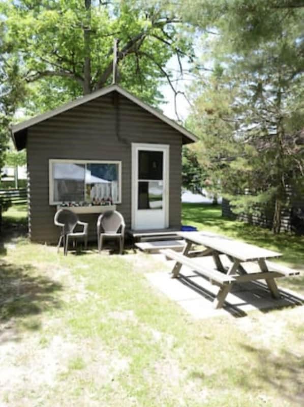 Basic Cabin, 1 Double Bed