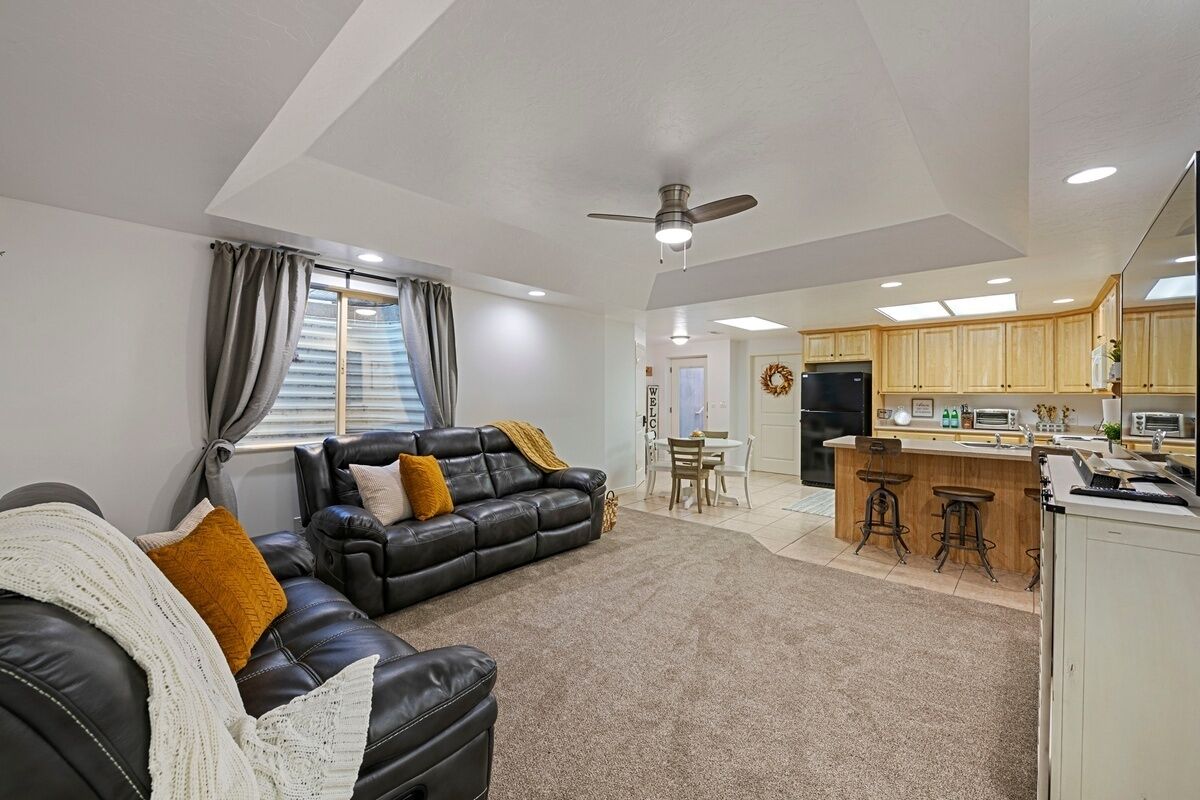 Comfy Cul de sac Basement Apartment