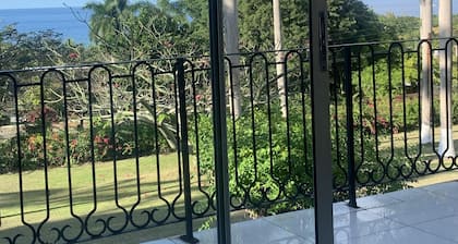 1 Br w Seaview- Zeppelin Suite MM Pool, Staff, Comp Trip Plan, Yatch/PJ Rental