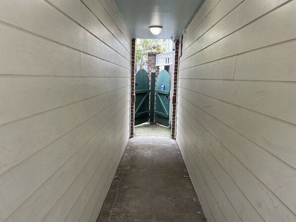 Interior - Carriage House With Modern Kitchen Downtown on Perry Lane (Savannah)