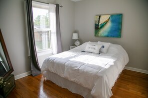 2 Schlafzimmer, Schreibtisch, Bügeleisen/Bügelbrett, kostenloses WLAN