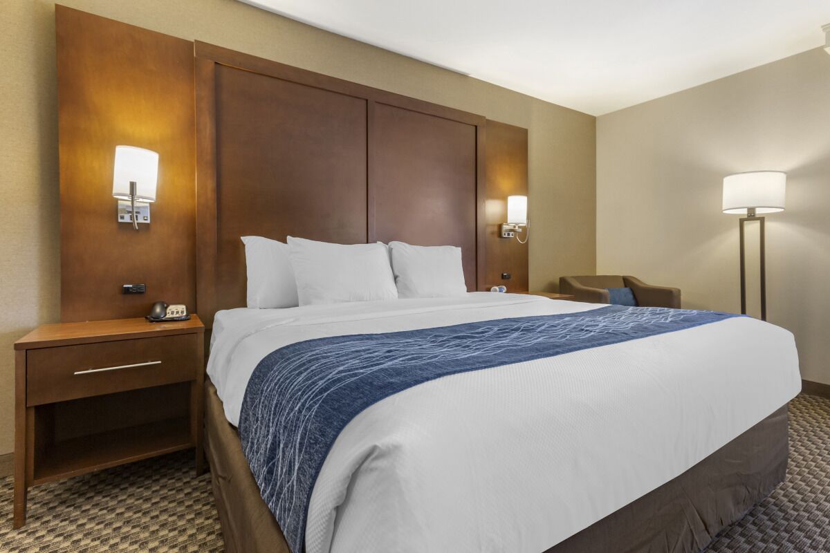 Experience DT Cody: 3 Comfortable Rooms w/ Pool - Near to Buffalo Bill Reservoir