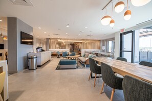 Desayuno buffet incluido todos los días