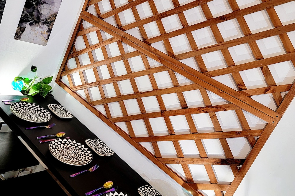 🗝️ Escape Pine Forest🌲🏄🏆Interactive Rooms🐅Vacation Getaway Experiences🔒
