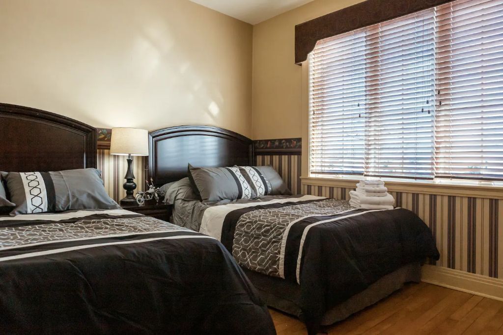 Luxury Antique House near Mt Tremblant, Beach, Hot Tub, Ski & BBQ