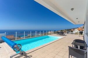 Outdoor pool, sun loungers
