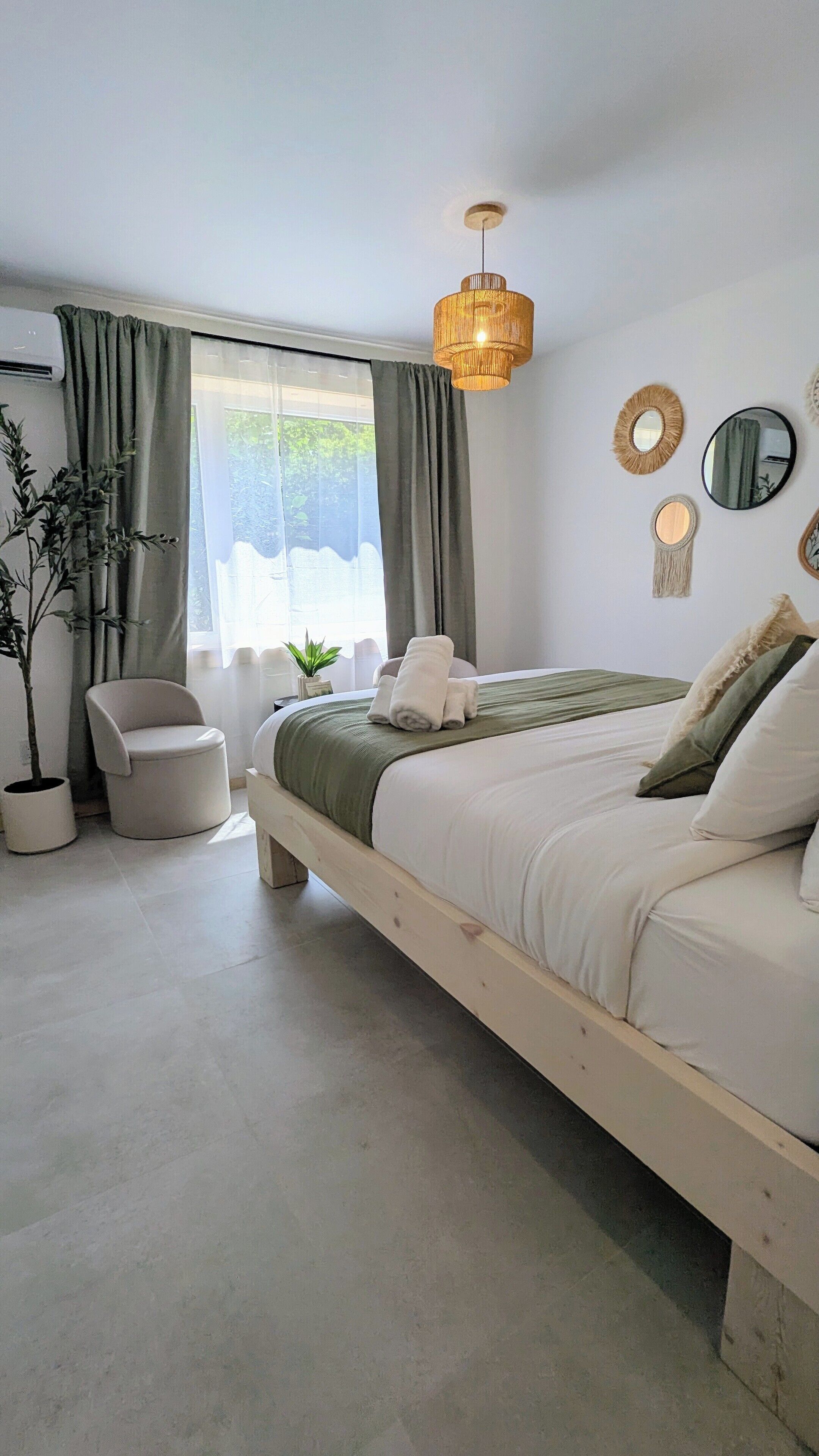 Habitación Deluxe, 1 cama Queen size | Wifi gratis y ropa de cama 