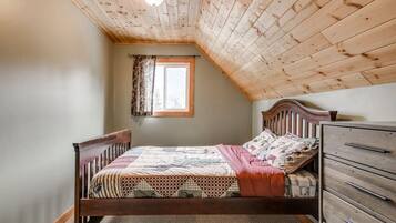 4 slaapkamers, een strijkplank/strijkijzer, gratis wifi, beddengoed