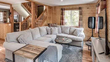 Smart TV, chimenea, tenis de mesa y estéreo