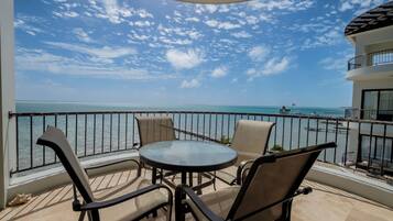 Luxury Suite, Berbilang Katil, Oceanfront | Teres/patio