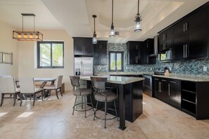 Luxury Suite, Multiple Beds, Ocean View D2 | Private kitchen - Diamante Beachfront Suites (San Pedro)