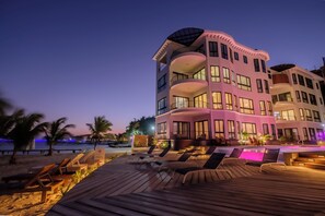 Exterior - Diamante Beachfront Suites (San Pedro)