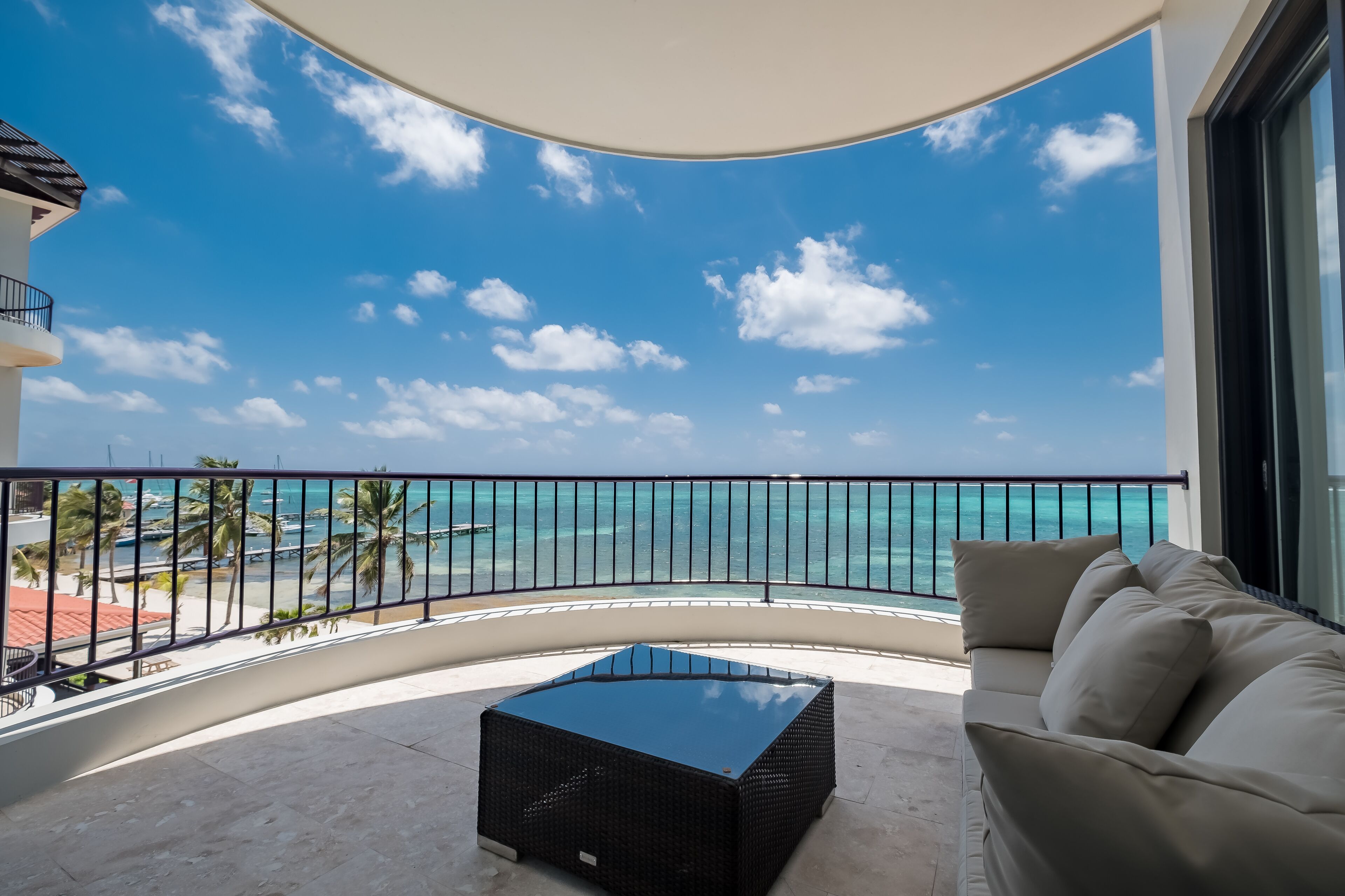 Diamante Beachfront Suites