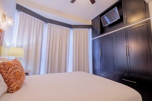 Luxury Suite, Multiple Beds, OceanFront C1