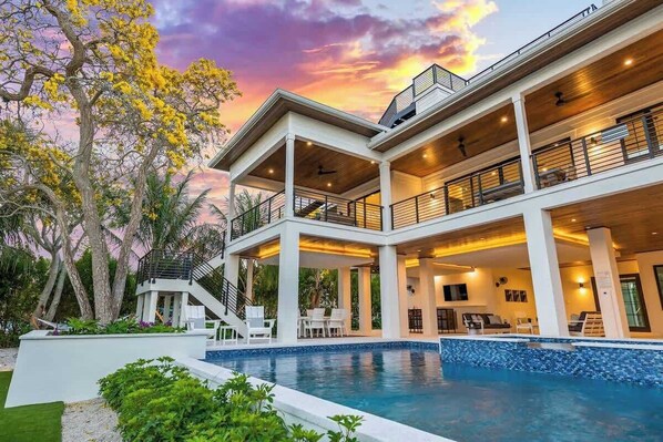 Piscine extérieure, piscine chauffée