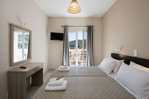 1 bedroom, in-room safe, iron/ironing board, travel cot