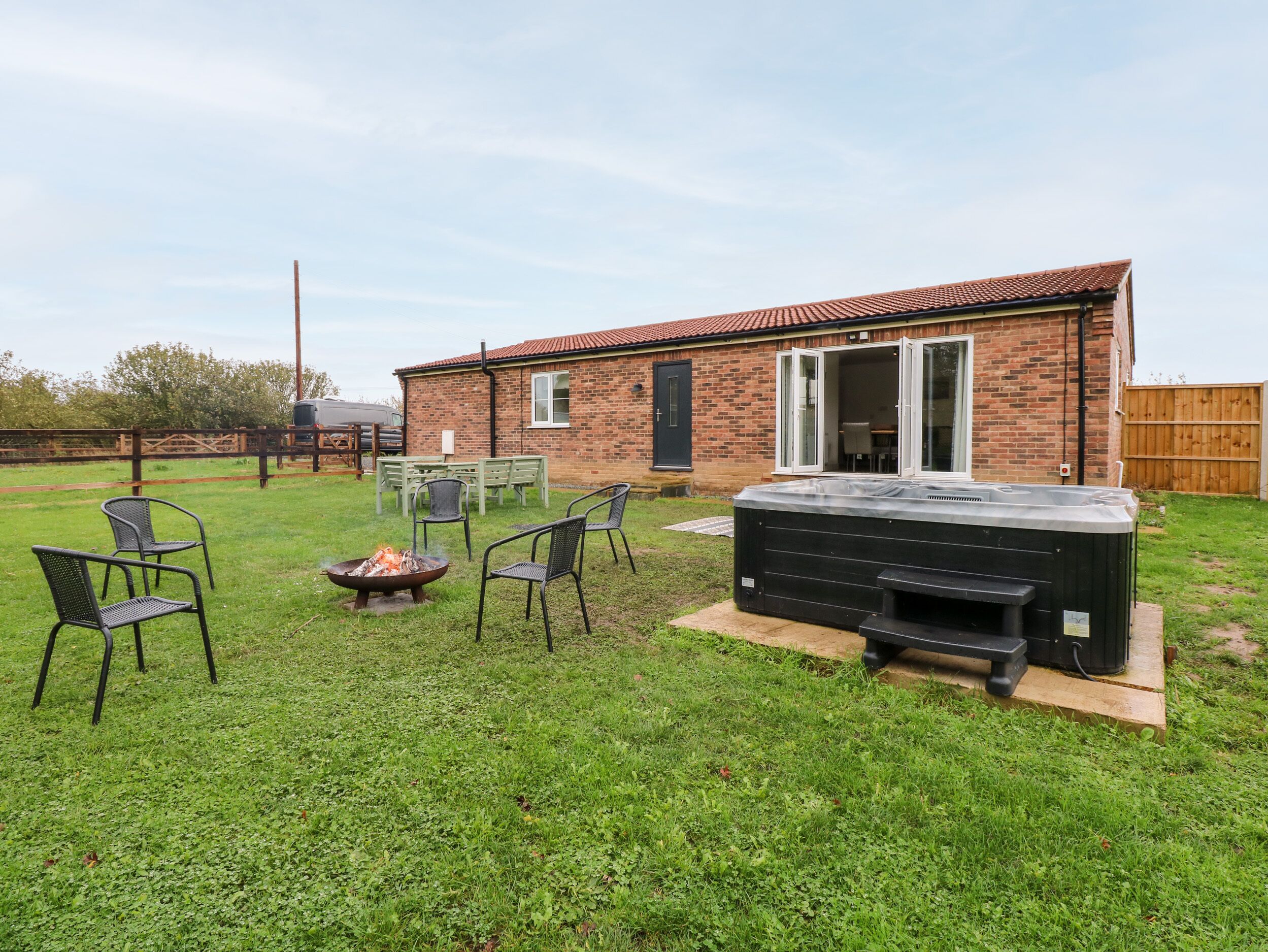 Cottage | Property grounds