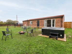 Property grounds - The Apple Shed (Wisbech)