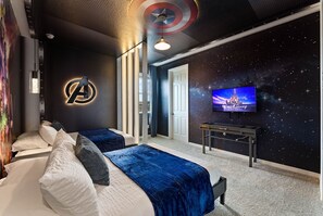 9 bedrooms, iron/ironing board, WiFi, bed sheets - 9 Bedrooms/ 6.5 Bathrooms/ Solara Resort (8905 TH) (Kissimmee)