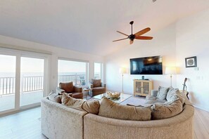 TV, lettore DVD, studio