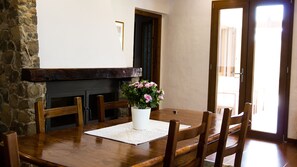 Dining - Suestellas, House quiet, relaxing, wifi, eco-friendly, surrounded by greenery (Teulada)