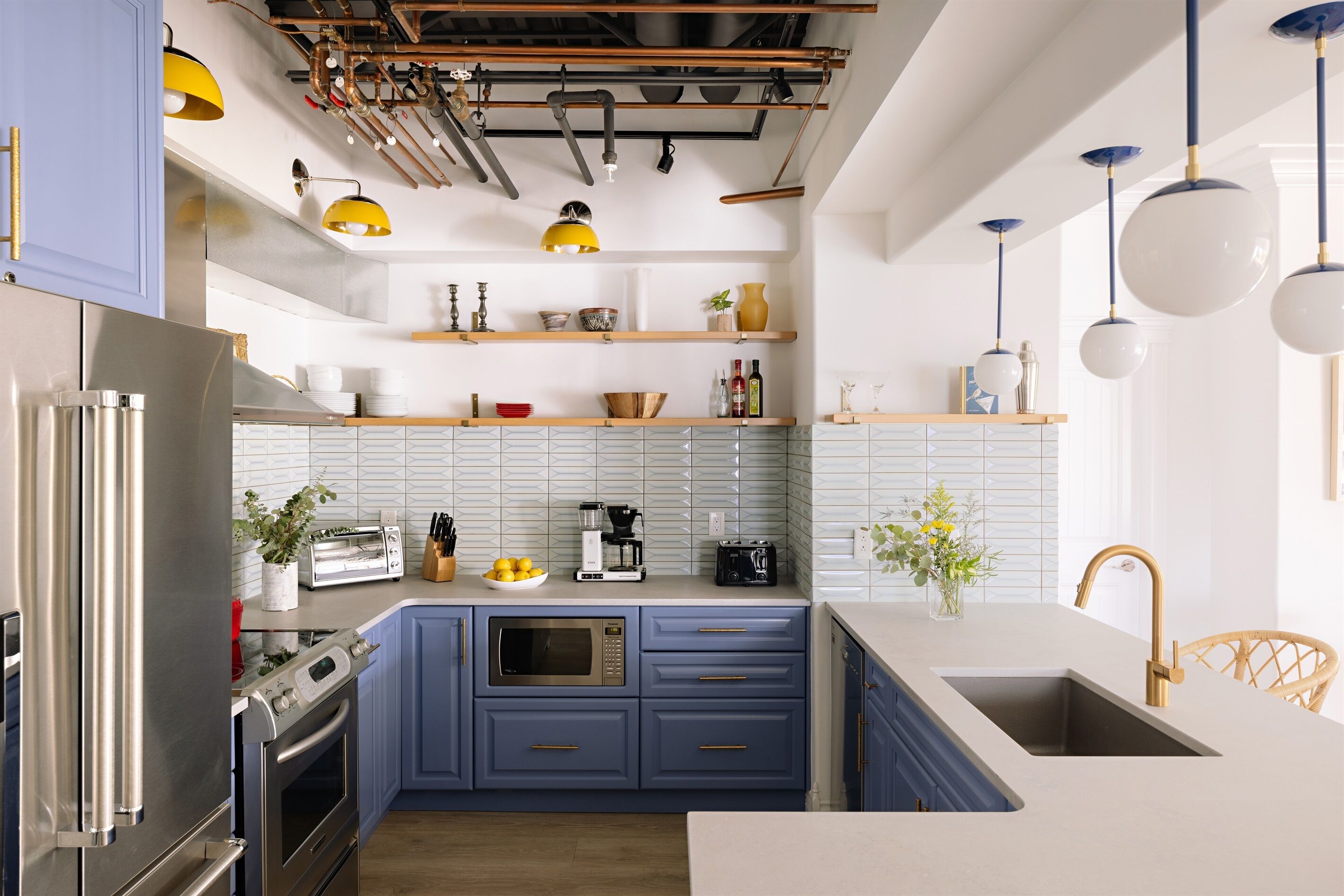 Lakefront Penthouse, Amazing Views, Luxury Design