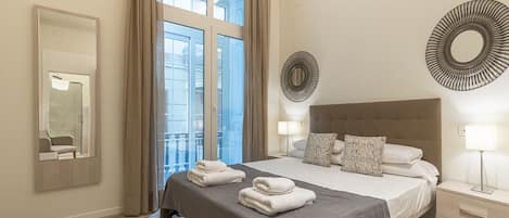 2 chambres, fer et planche à repasser, accès au Wi-Fi (inclus)