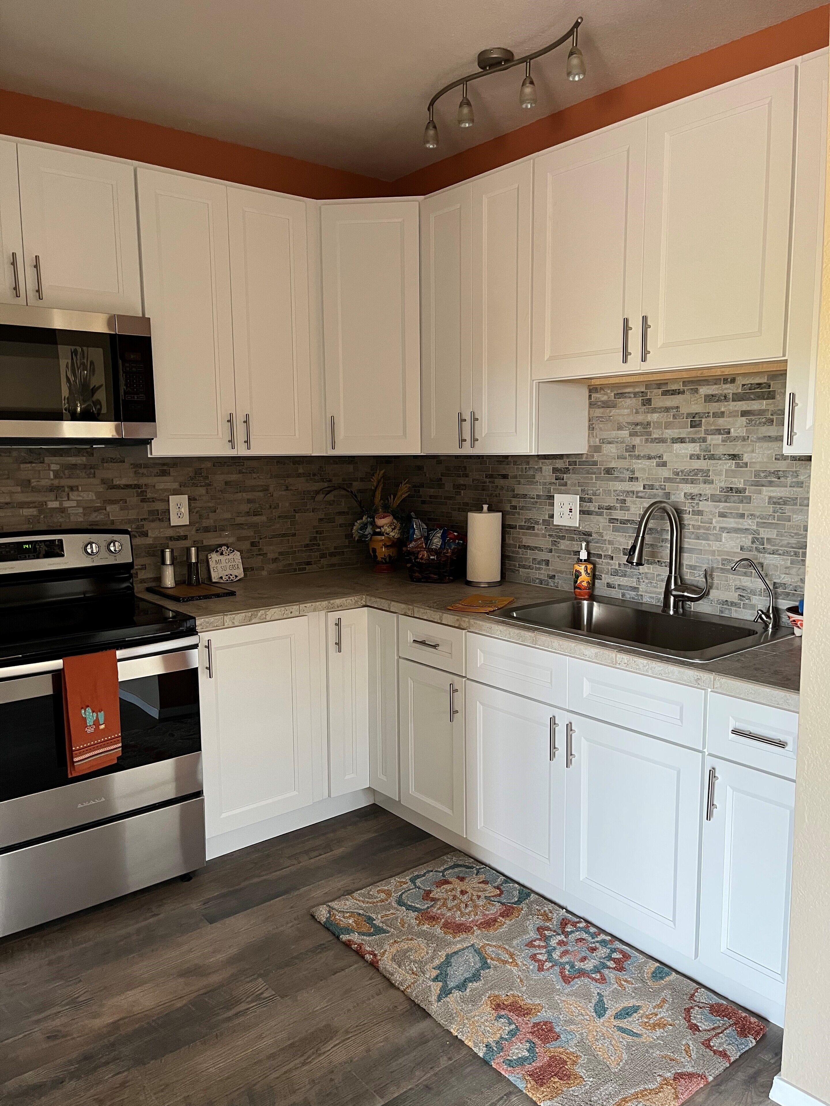 Charming private Gila Mountain View house, with plenty of outside relaxing area.