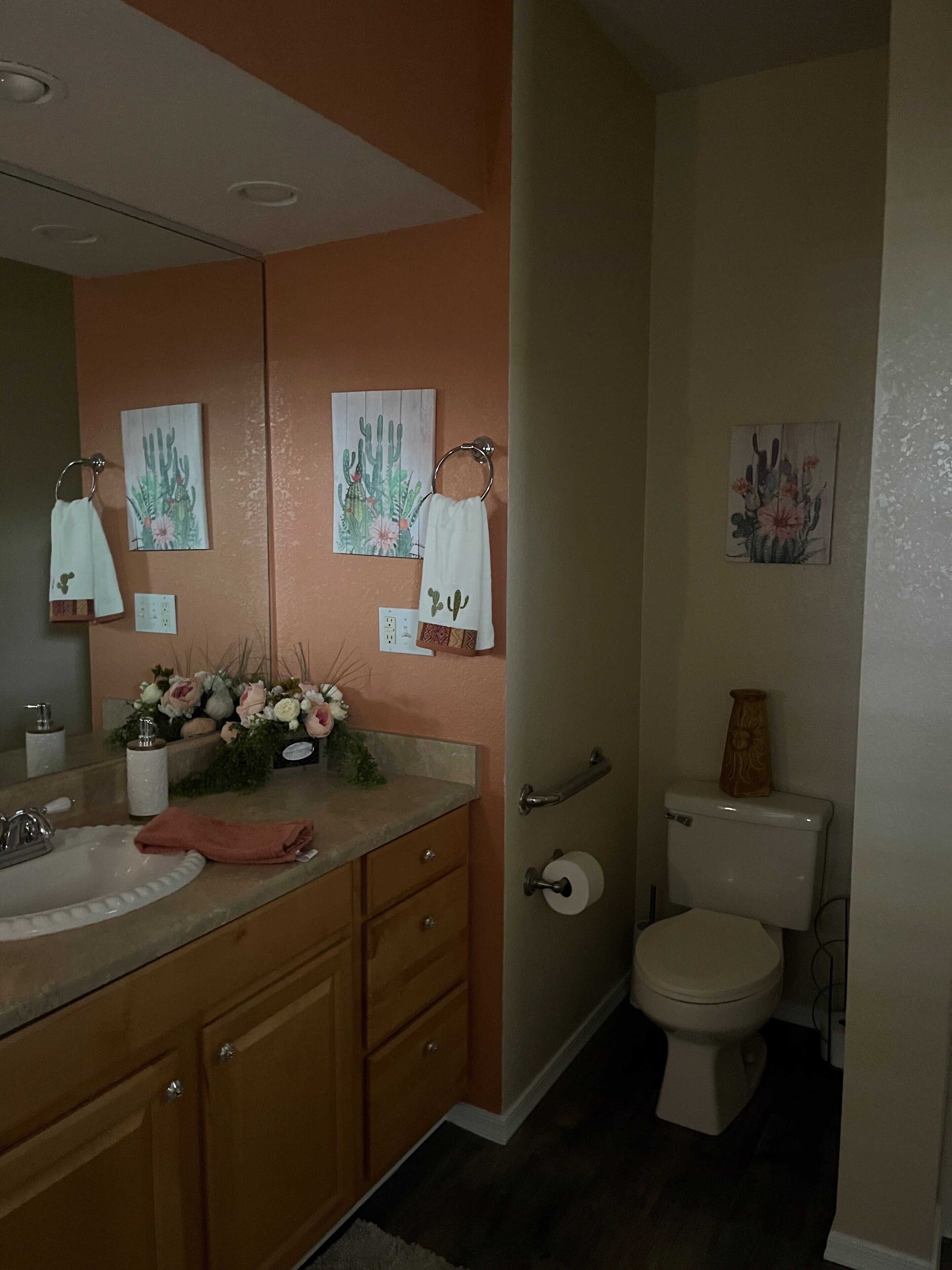 Charming private Gila Mountain View house, with plenty of outside relaxing area.