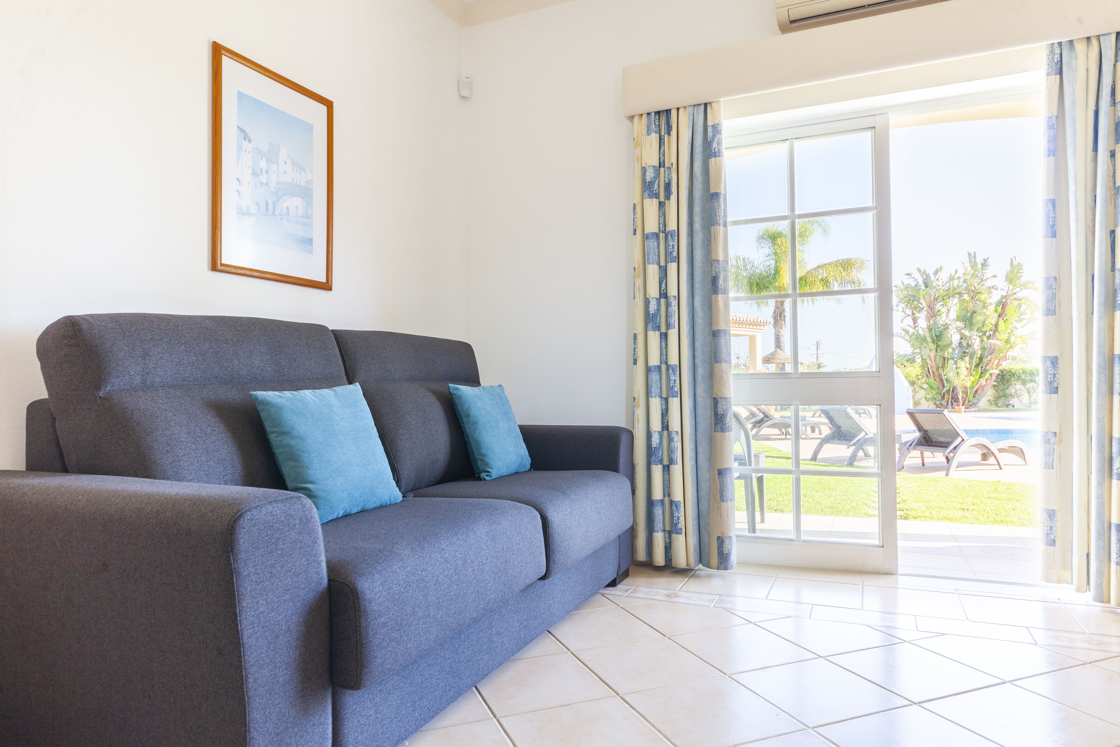 Photo - Atalaia Sol Aparthotel - tennis & heated pool in winter