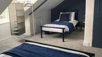 4 bedrooms, iron/ironing board, free Internet, bed sheets