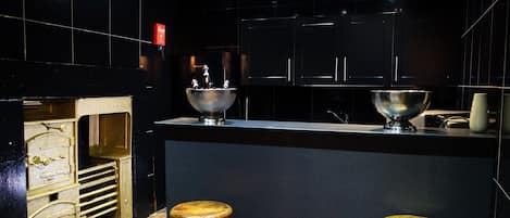 Premier Apartment | Private kitchen | Electric kettle