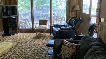 TV, fireplace, DVD player