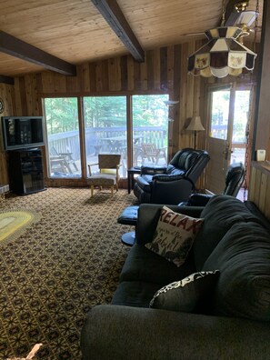 TV, fireplace, DVD player