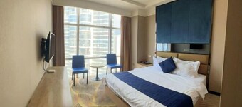 Longjin Business Hotel