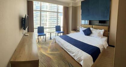 Longjin Business Hotel