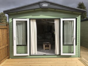 Cabin | Exterior - Luxury 2 Bedroom Caravan in Stunning Location (Pitlochry)