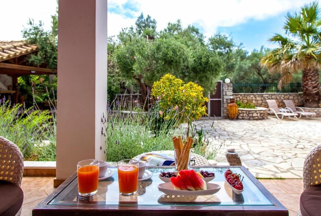 تناول الطعام بالخارج