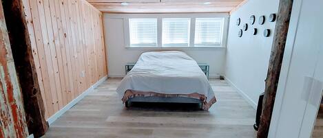 1 Schlafzimmer, Reisekinderbett, kostenloses WLAN, Bettwäsche