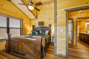 5 bedrooms, iron/ironing board, free WiFi, bed sheets - Andrea’s New Luxury Cabin just 3 miles from Dollywood.  Few miles from the prkwy (Sevierville)