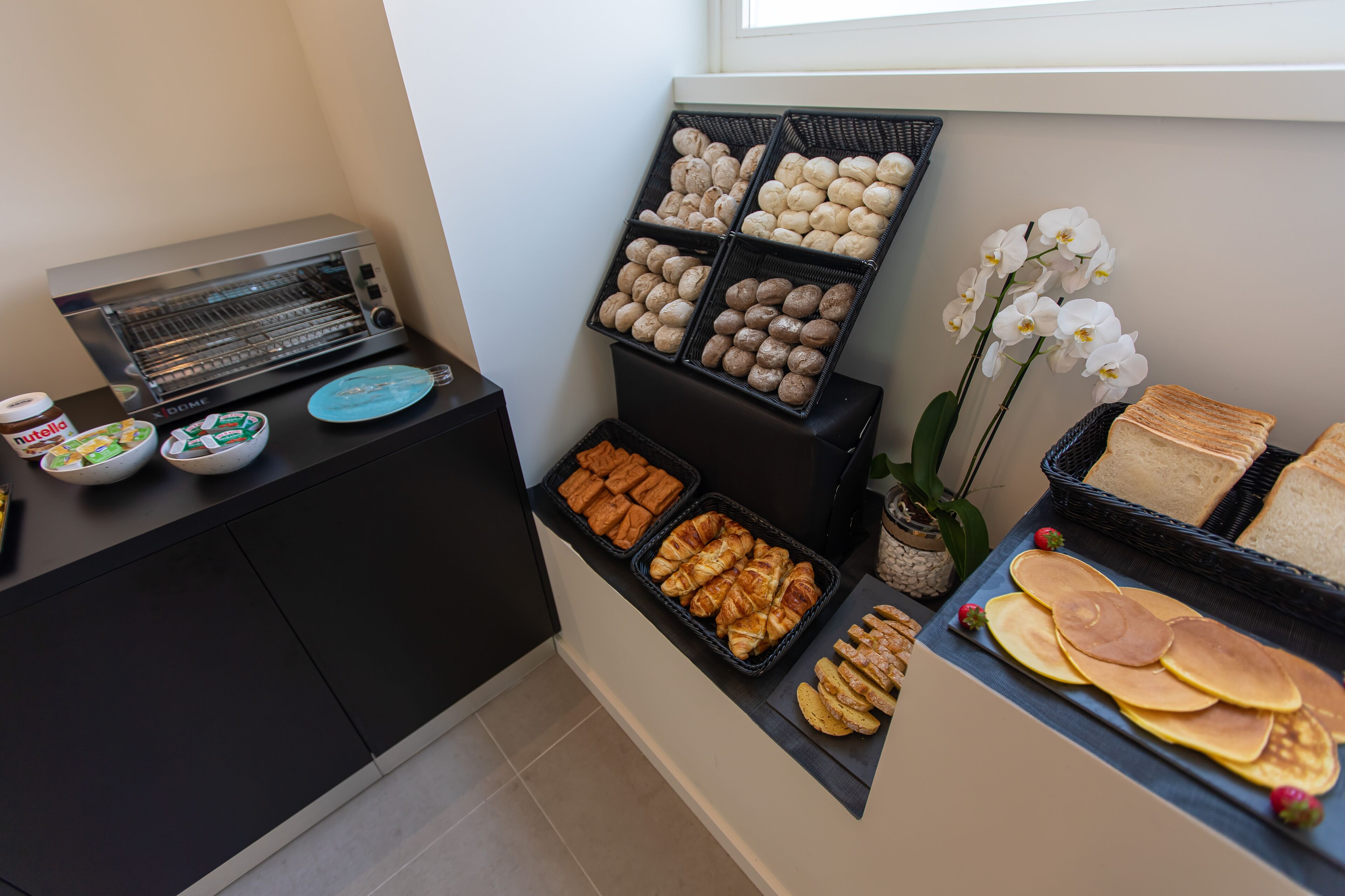 daily buffet breakfast (eur 10 per person)