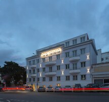 Fachada de la propiedad