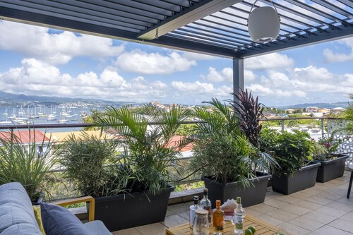  "REVE"ou" REALITE"  T4  92m2+.30m2 TERRASSE VUE XXL.  PLAGE Anse Mitan 2mn     