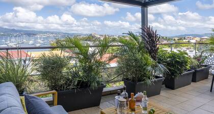 "BLUE LAGOON" the "DREAM" becomes "REALITY". 3 BEDROOMS. LARGE TERRACE