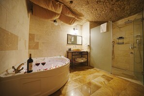 Bathroom - Kayra Cave Suites (Nevsehir)