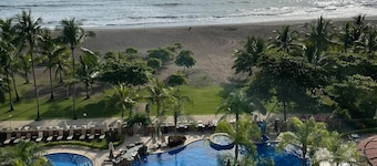 Beach Front Condo , located in 5* Crocs Hotel