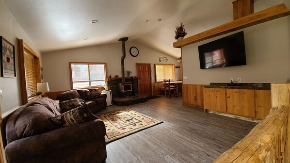 Smart TV, fireplace, DVD player, table football