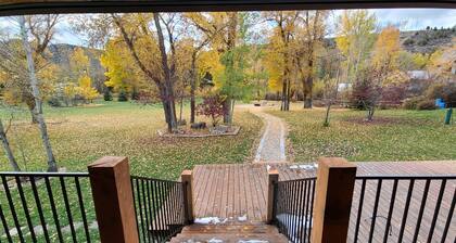 Cabin on Creek W/fire pit close to Ski, boat, fishing, Hike with large game room