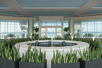 Hotel entrance and lobby at Hyatt Place Panama City Beach